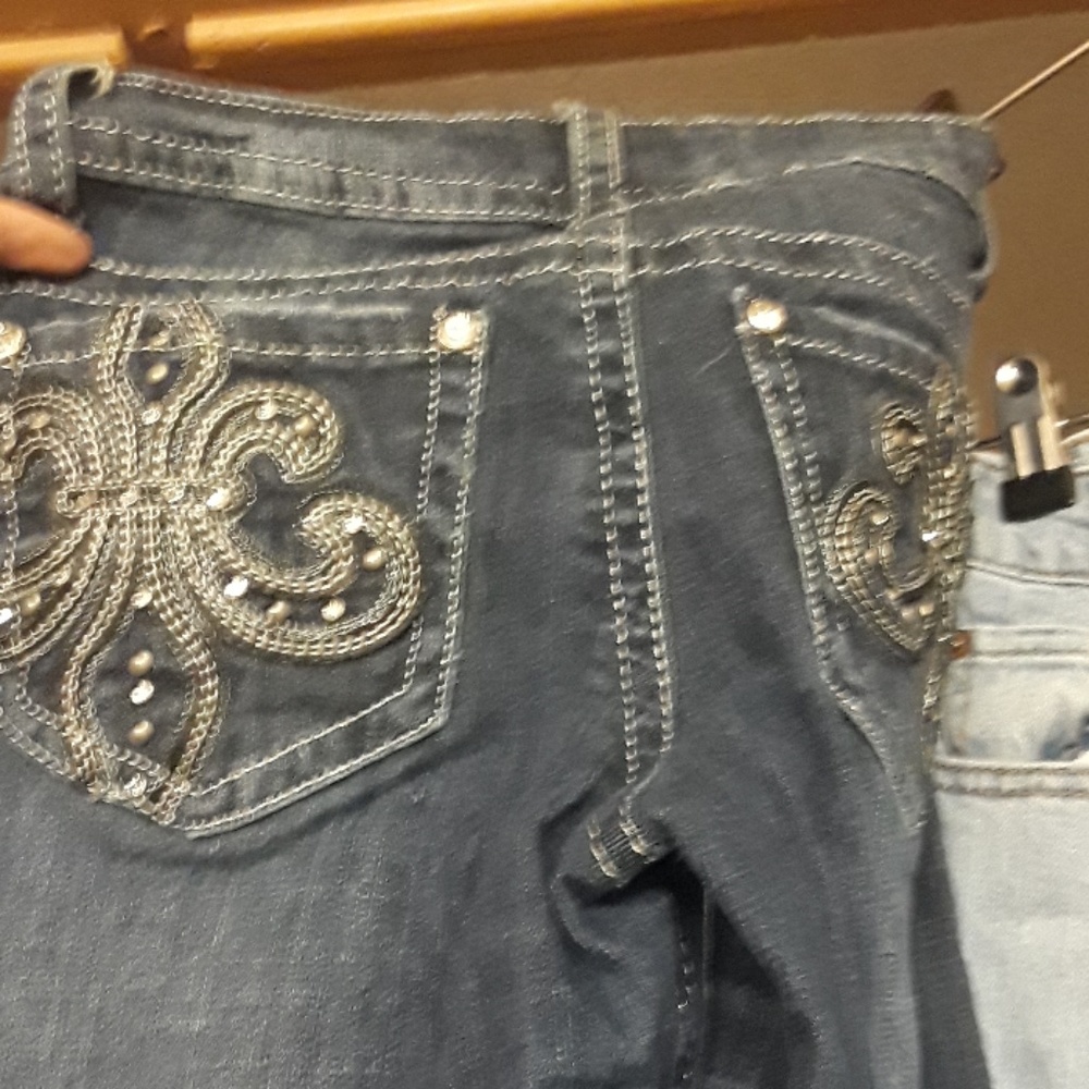 Jean's - Picture 2 of 3